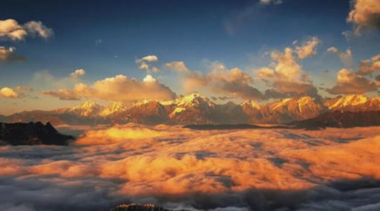 初升的太阳诗句(形容初升的太阳的诗句诗词)