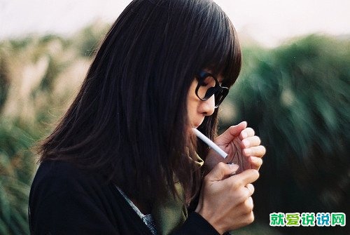 男人抽烟的说说短语