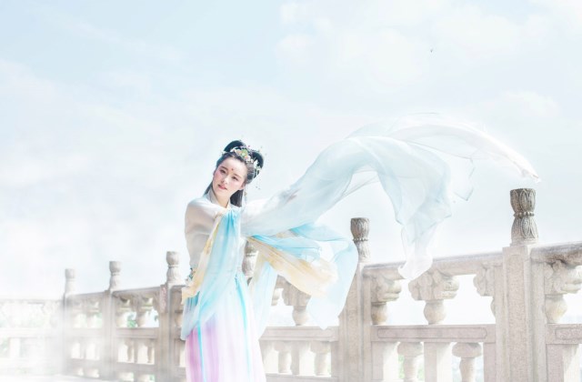 结婚纪念日发朋友圈简单的一句话