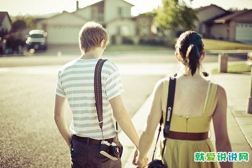 两人走到一起不容易的句子