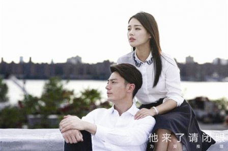 不堪一击的爱情的句子