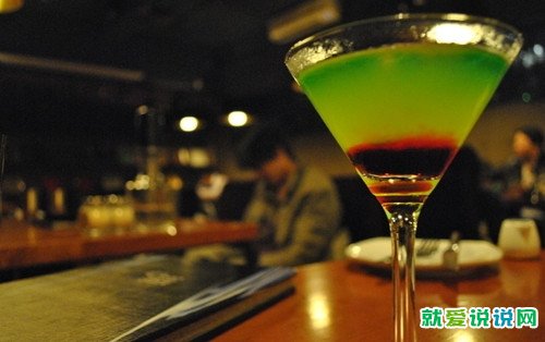 深夜的酒的句子