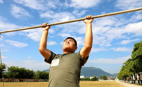 累但是还是要坚持下去说说话语图片