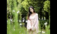关于人比花美的优雅句子(形容人比花美的说说唯美句子文案发朋友圈说说)大全