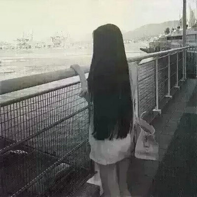 忍气吞声的人并不笨，只是宁可对自己残忍
