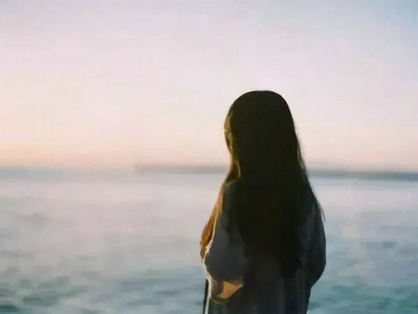 不值得你去珍惜的人就该放手句子