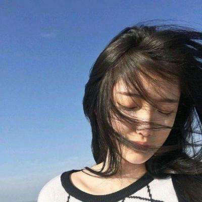 老是活在过去怎么能行，要想怎么有未来