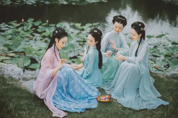 「诗词鉴赏」古诗词里的七夕,有乞巧,有鹊桥,有爱情