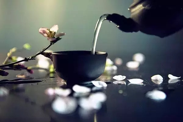 最美十首茶诗,字里行间透着茶香!
