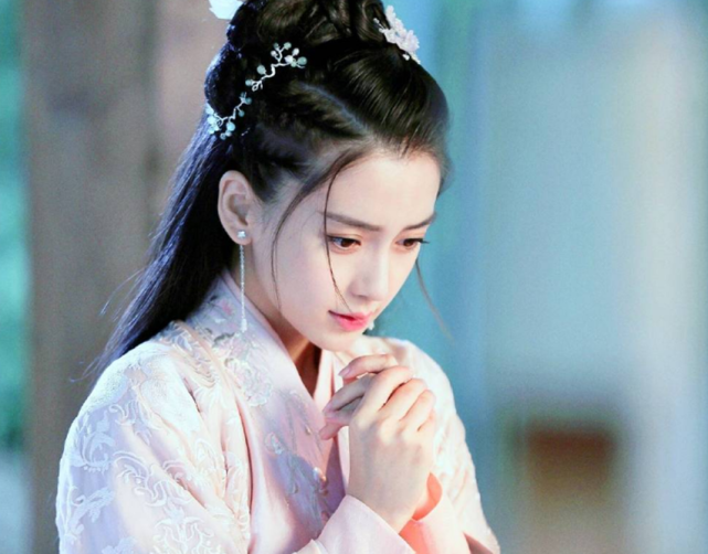 王安石写梅花的3首古诗,惊艳了千年,每一首都美到极致