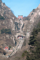 会当凌绝顶,一览众山小。五首赞美泰山的诗词,那一首最经典