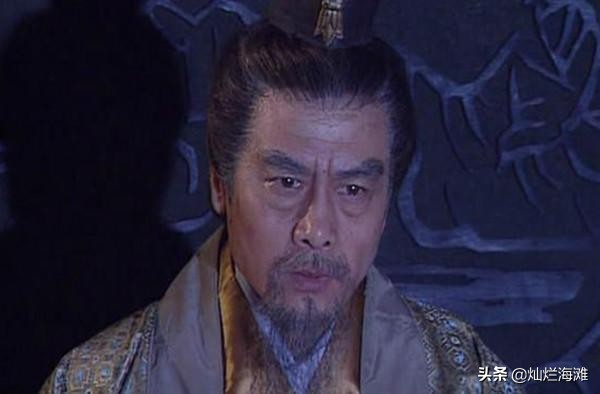 刘备三顾茅庐,诸葛亮提出了隆中对,还干了一件莫名其妙之事
