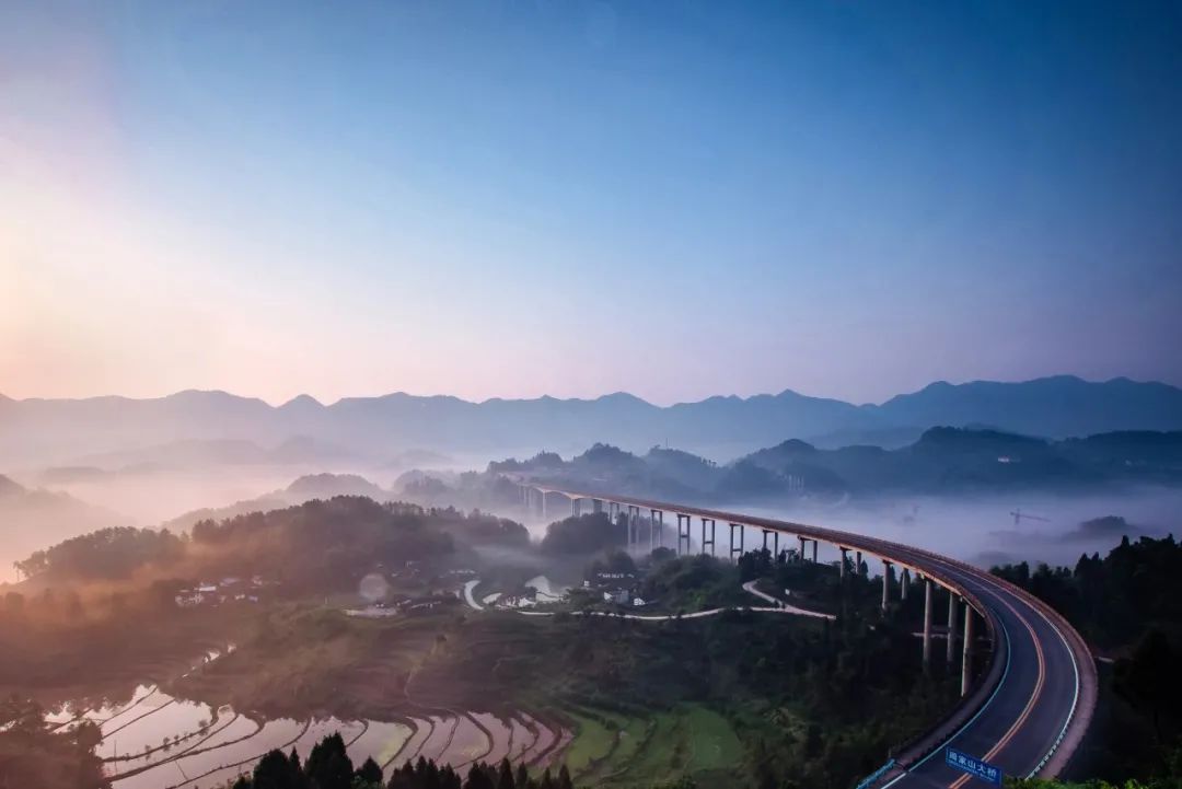 史上最狂傲的30句诗词,我读了五遍,还觉得没读够