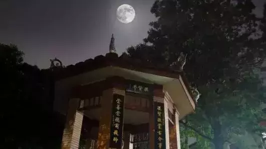 这些关于月亮的古诗词,讲给孩子们听