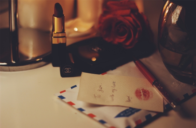 收到口红礼物怎么发朋友圈 收到口红适合发朋友圈的句子