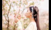 发女朋友照片幽默说说(朋友圈晒女朋友文案)