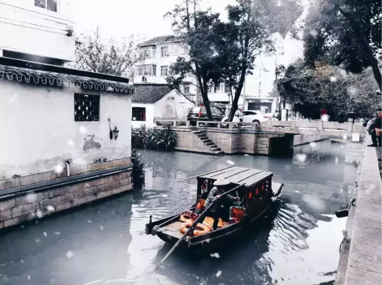 十首现代诗,十大诗人眼中的雪之美