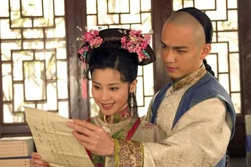 9首绝美爱情诗,世上最美的表白:我想陪你走完一生
