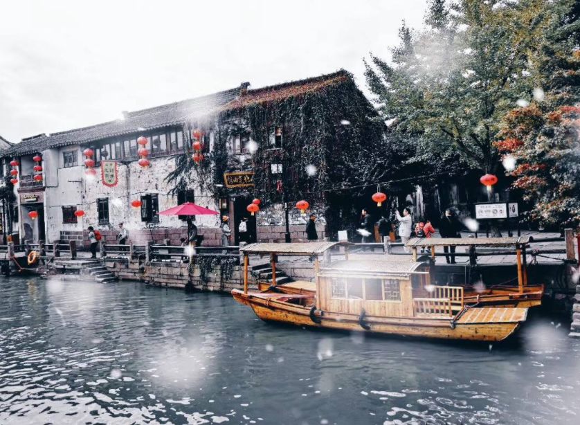 十首现代诗,十大诗人眼中的雪之美