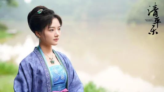 10首才女诗词,优雅了时光,温柔了岁月