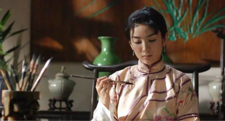 10首才女诗词,优雅了时光,温柔了岁月