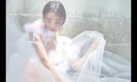 发女朋友的照片到朋友圈怎么说(晒男友照片配的说说文案短句子)