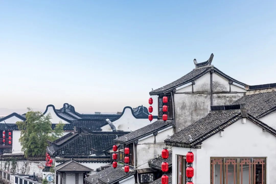 10首最美除夕诗词,家人闲坐,灯火可亲,温暖了一整年