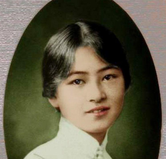 才子徐志摩的三段感情,一段以悲痛结尾,一段让他魂牵梦萦