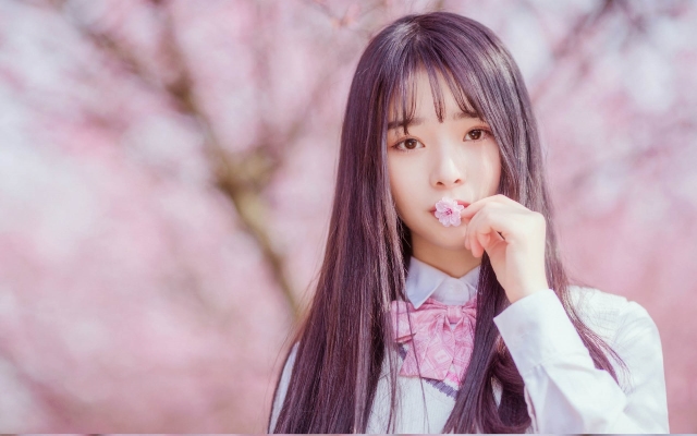 发朋友圈看桃花说说 桃花开了发照片的句子