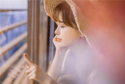 最能吸引女生的朋友圈心情说说